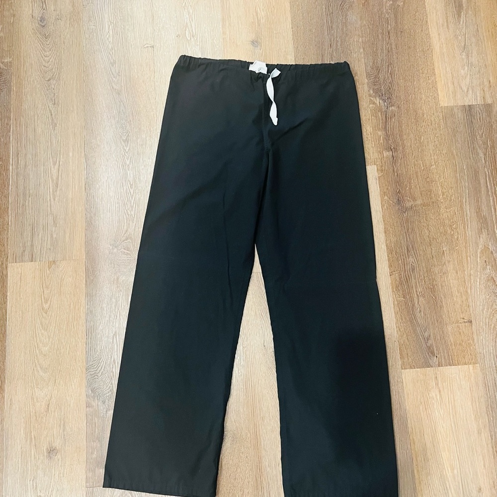Urbane Scrubs Relaxed Fit